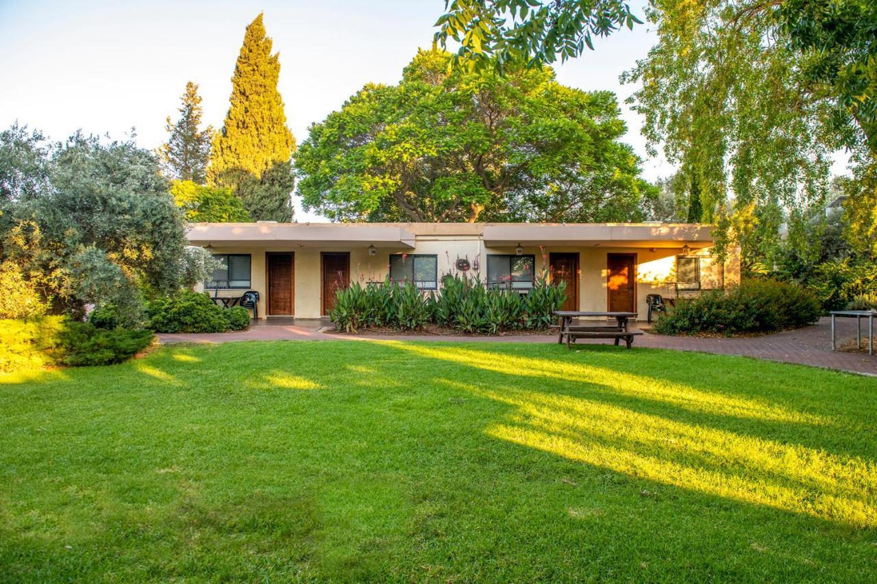 כפר הנופש קיבוץ גדות Kibbutz Gadot Galilean Resort Exterior foto