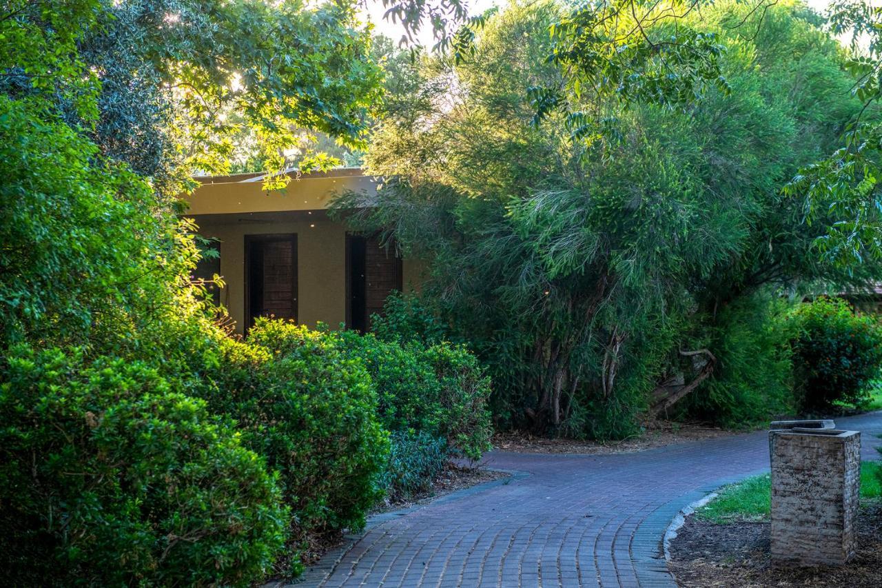 כפר הנופש קיבוץ גדות Kibbutz Gadot Galilean Resort Exterior foto