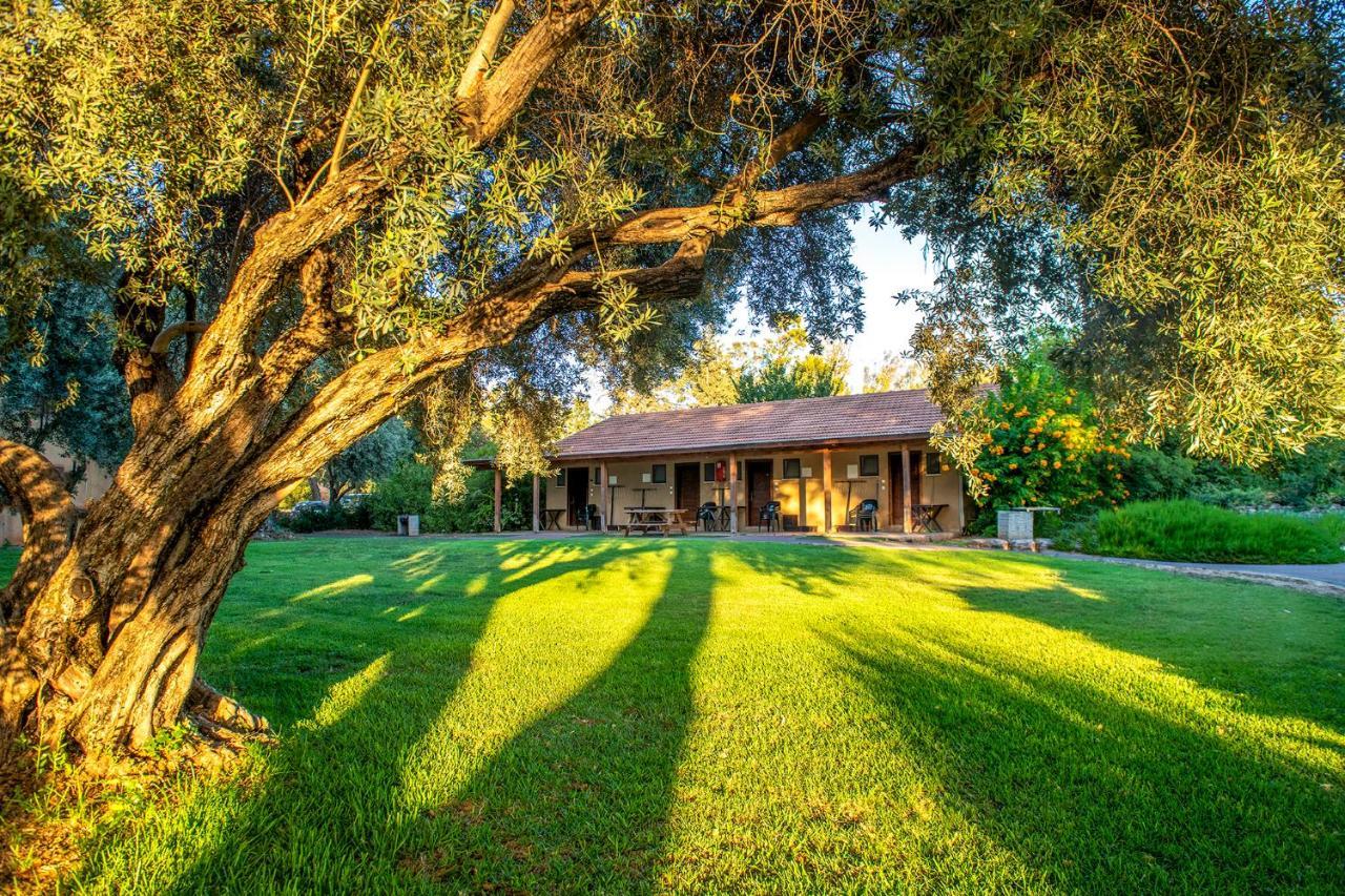 כפר הנופש קיבוץ גדות Kibbutz Gadot Galilean Resort Exterior foto
