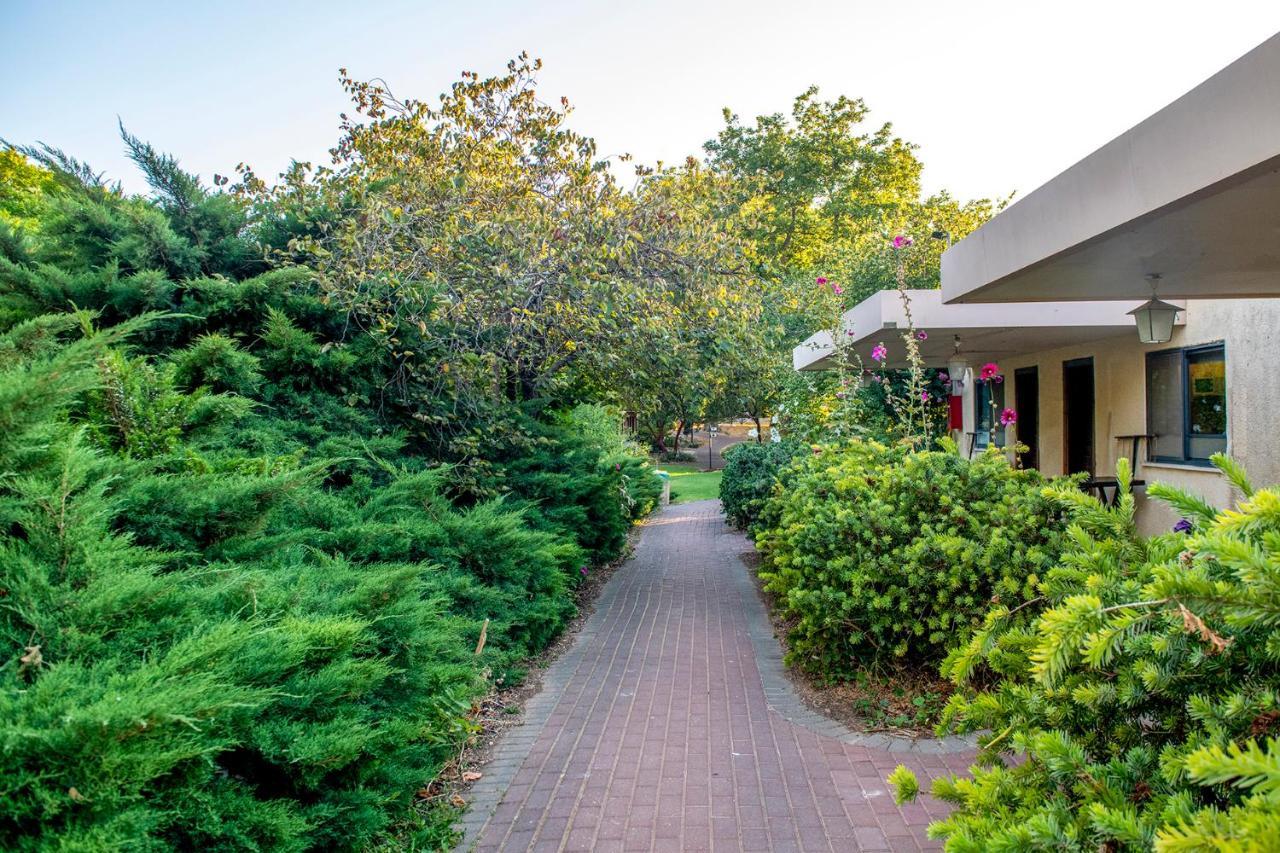 כפר הנופש קיבוץ גדות Kibbutz Gadot Galilean Resort Exterior foto